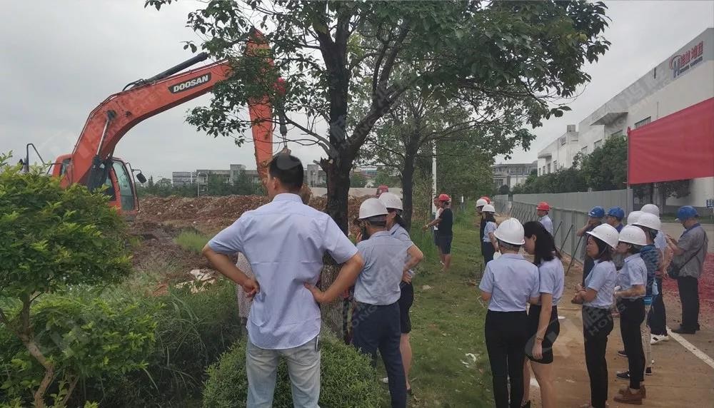 桂林鴻程機(jī)電設(shè)備有限公司廠區(qū)2#生產(chǎn)廠房開(kāi)工大吉！