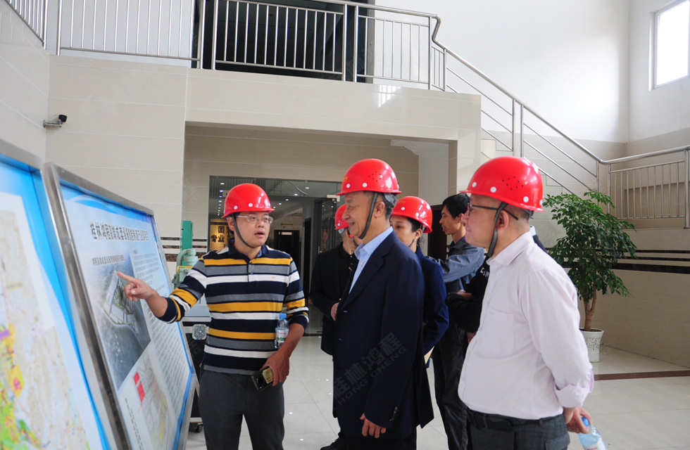 廣西塑料行業協會一行蒞臨桂林鴻程參觀指導！