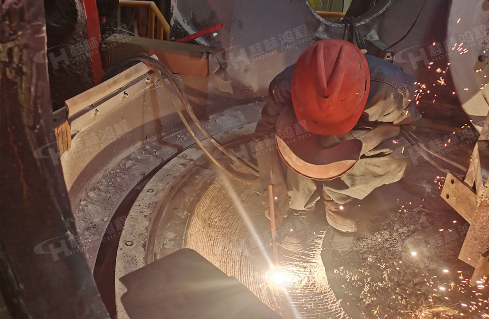 點(diǎn)贊！鴻程榜樣！無(wú)懼炙烤，追求卓越，實(shí)現(xiàn)服務(wù)“超預(yù)期”